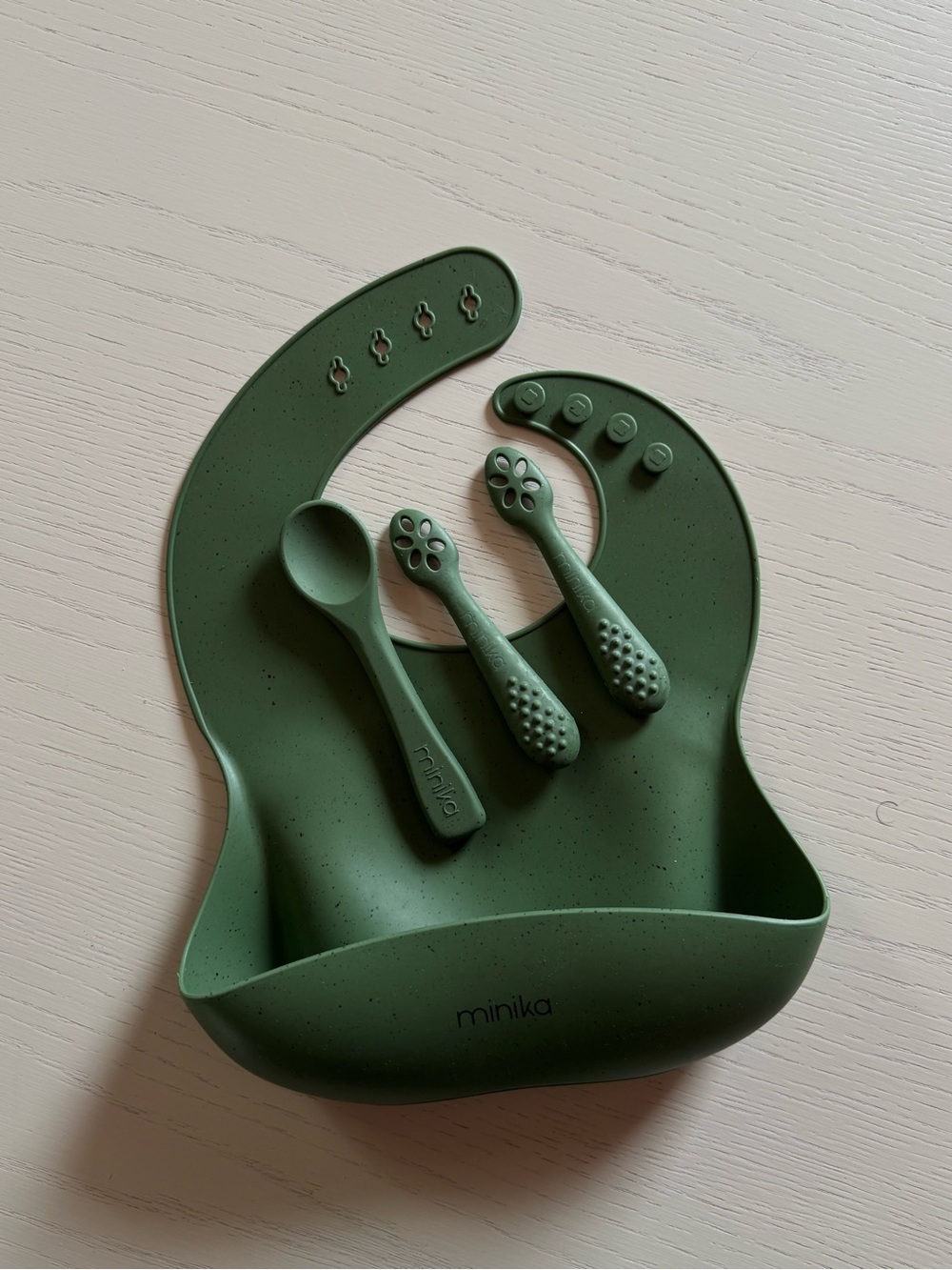 Minika dinnerware set for baby beginner!